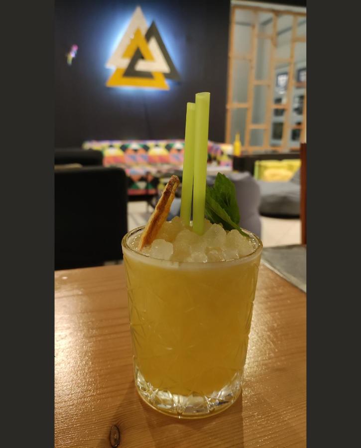 Leonidaion Guesthouse Ancient Olympia Exteriör bild A pineapple juice