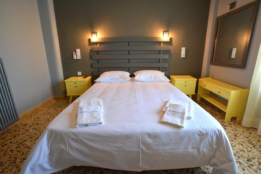 Leonidaion Guesthouse Ancient Olympia Rum bild A bedroom in a hotel